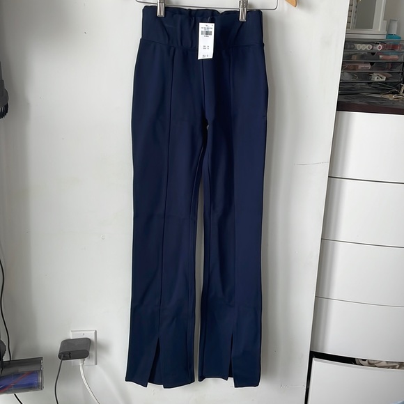 BWT Abercrombie Split-Hem Flare Pants - Picture 2 of 7
